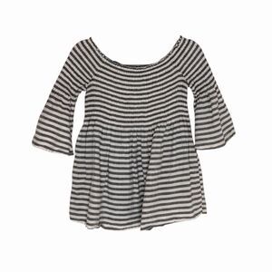 C & C California Linen Babydoll Smocked Top Blouse Shirt Gray White M